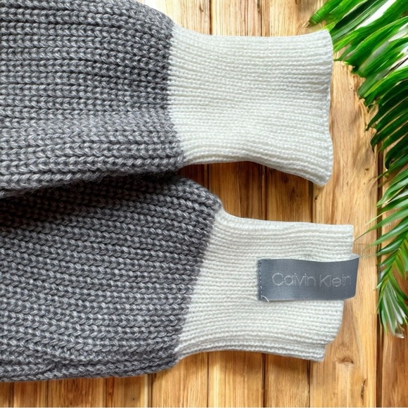 CALVIN KLEIN Grey & White Cream Knit Scarf - Striped Design - Picture 3 of 7